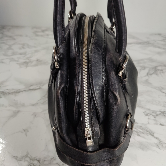 Salvatore Ferragamo Half Moon Black Leather Shoulder Bag AS-IS - Picture 3 of 15